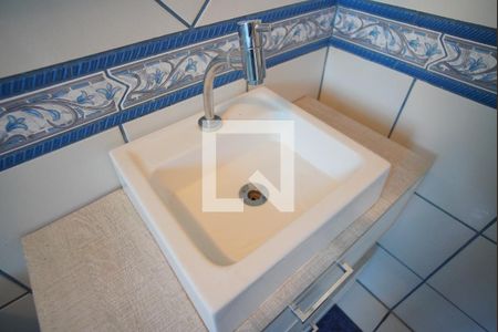 Banheiro Corredor de apartamento para alugar com 1 quarto, 65m² em Vila Ipiranga, Porto Alegre