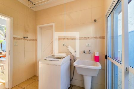 Casa de condomínio para alugar com 327m², 4 quartos e 4 vagas Casa de condomínio para alugar com 327m², 4 quartos e 4 vagasÁrea de Serviço