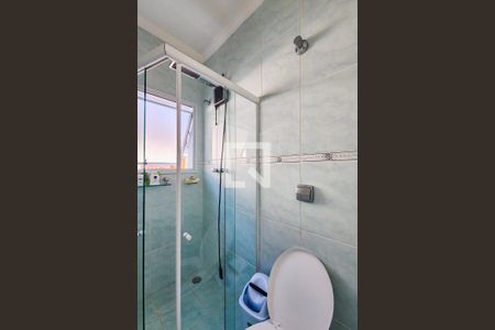 Casa de condomínio para alugar com 327m², 4 quartos e 4 vagas Casa de condomínio para alugar com 327m², 4 quartos e 4 vagasBanheiro da Suíte 1