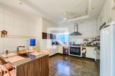 Casa de condomínio para alugar com 327m², 4 quartos e 4 vagas Casa de condomínio para alugar com 327m², 4 quartos e 4 vagasCozinha