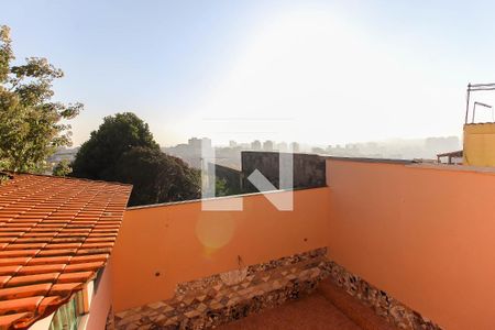 Vista da Sala/Quarto de casa para alugar com 2 quartos, 81m² em Jardim Cleide, São Paulo