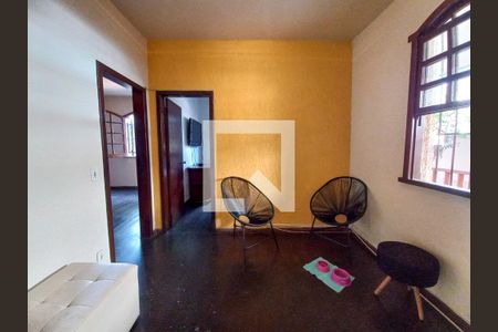 Casa à venda com 3 quartos, 360m² em Santa Tereza, Belo Horizonte