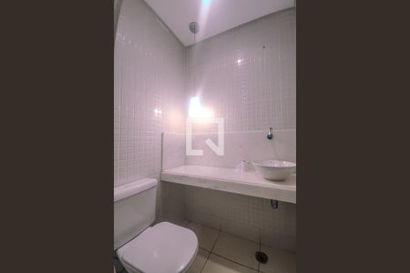 Lavabo de apartamento para alugar com 2 quartos, 119m² em Barra, Salvador