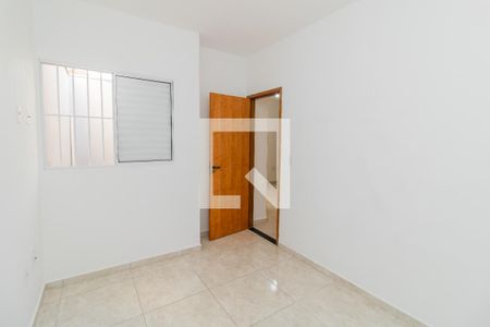Quarto 1 de apartamento para alugar com 2 quartos, 40m² em Vila Aricanduva, São Paulo
