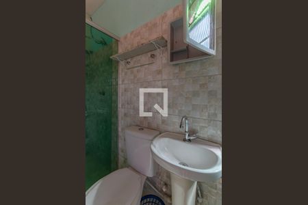 Banheiro de kitnet/studio para alugar com 1 quarto, 24m² em Canaa, Belo Horizonte