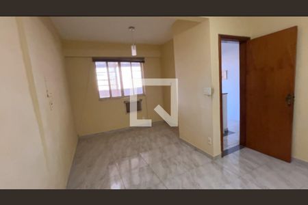 Quarto 2 de casa para alugar com 2 quartos, 120m² em Irajá, Rio de Janeiro