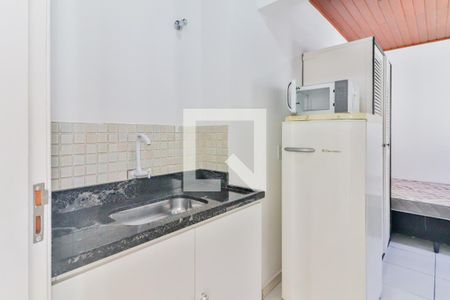 Cozinha de kitnet/studio para alugar com 0 quarto, 20m² em Jardim Bonfiglioli, São Paulo