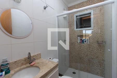 Banheiro de apartamento à venda com 2 quartos, 49m² em Vila Sabrina, São Paulo