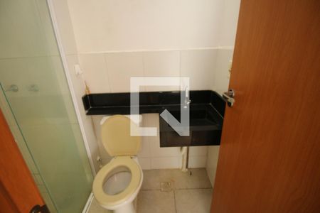 Banheiro de apartamento à venda com 1 quarto, 48m² em Vigário Geral, Rio de Janeiro