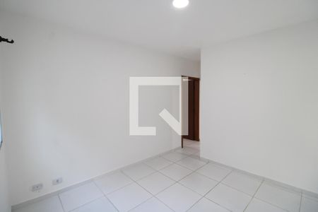 Sala de casa de condomínio para alugar com 1 quarto, 40m² em Chora Menino, São Paulo