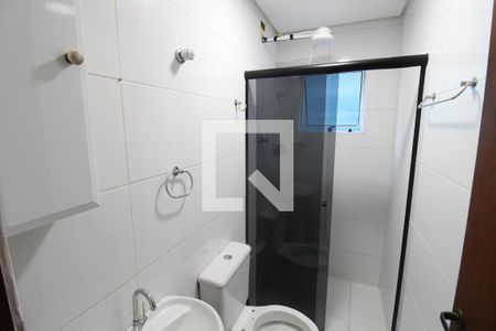 Banheiro de casa de condomínio para alugar com 1 quarto, 40m² em Chora Menino, São Paulo