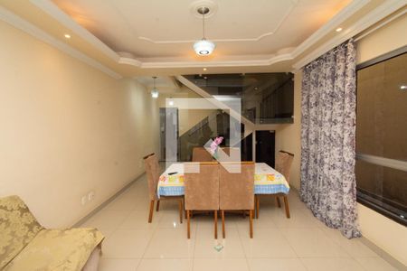 Sala de casa à venda com 3 quartos, 180m² em Novo Riacho, Contagem