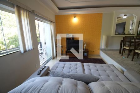 Sala 1 de casa de condomínio à venda com 4 quartos, 300m² em Jardim Sorirama (sousas), Campinas