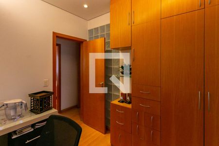 Apartamento à venda com 3 quartos, 202m² em Sion, Belo Horizonte