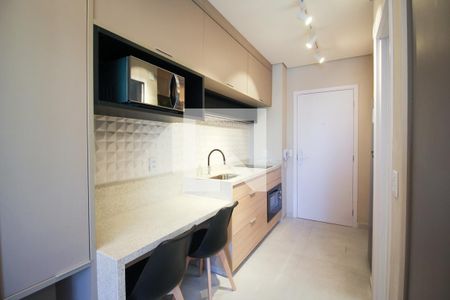 Cozinha de apartamento para alugar com 1 quarto, 24m² em Vila Olímpia, São Paulo