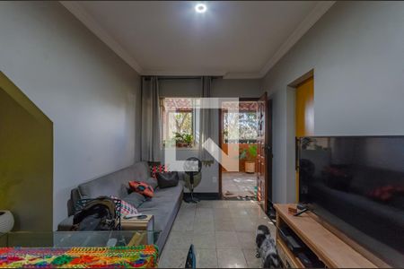 Sala de casa à venda com 2 quartos, 100m² em Vila Cloris, Belo Horizonte