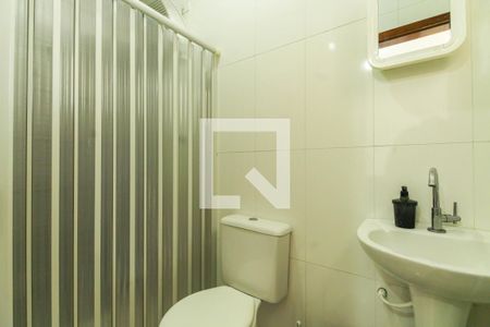 Banheiro de apartamento à venda com 2 quartos, 52m² em Vila Salete, São Paulo