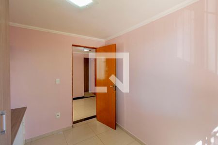 Quarto 1 de apartamento para alugar com 3 quartos, 53m² em Cidade Líder, São Paulo