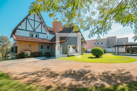 Casa de condomínio para alugar com 580m², 6 quartos e 4 vagas Casa de condomínio para alugar com 580m², 6 quartos e 4 vagasFachada frente