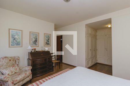 Casa de condomínio para alugar com 580m², 6 quartos e 4 vagas Casa de condomínio para alugar com 580m², 6 quartos e 4 vagasSuíte 3