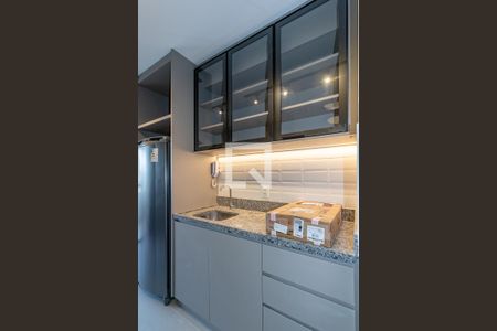 Cozinha de apartamento para alugar com 1 quarto, 35m² em Indianópolis, São Paulo