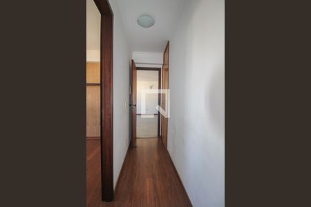 Corredor de apartamento à venda com 2 quartos, 78m² em Cambuí, Campinas