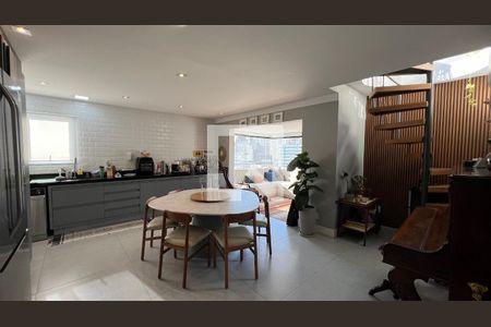 Sala de Jantar de apartamento à venda com 2 quartos, 140m² em Cerqueira César, São Paulo
