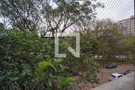 Sala - Vista de apartamento para alugar com 3 quartos, 170m² em Petrópolis, Porto Alegre