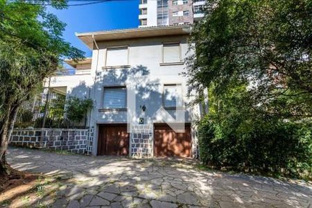 Casa à venda com 3 quartos, 300m² em Petrópolis, Porto Alegre