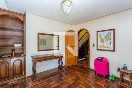 Casa à venda com 3 quartos, 300m² em Petrópolis, Porto Alegre