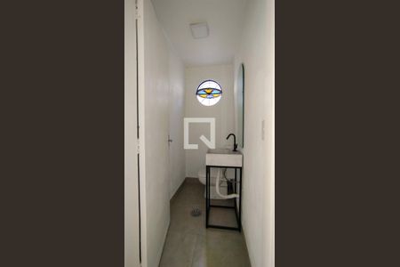 Lavabo de casa para alugar com 3 quartos, 246m² em Santa Maria, São Caetano do Sul