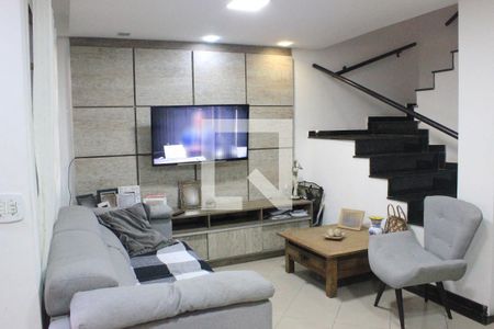 Sala de casa para alugar com 4 quartos, 140m² em Jardim Santa Clara, Guarulhos