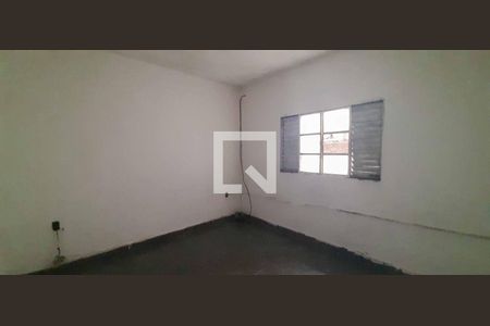 Quarto de casa para alugar com 1 quarto, 60m² em Bussocaba, Osasco