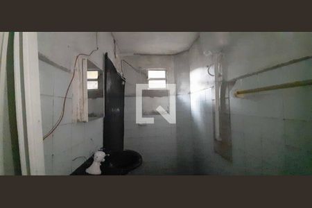 Banheiro de casa para alugar com 1 quarto, 60m² em Bussocaba, Osasco