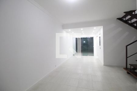 Sala de casa de condomínio à venda com 3 quartos, 145m² em Pechincha, Rio de Janeiro