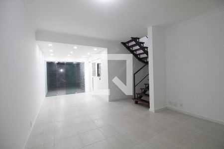 Sala de casa de condomínio à venda com 3 quartos, 145m² em Pechincha, Rio de Janeiro