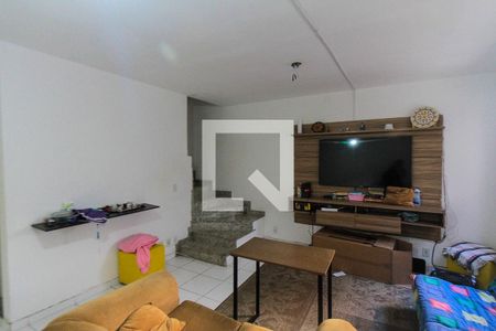 Sala de casa de condomínio para alugar com 2 quartos, 96m² em Vila Santa Clara, São Paulo