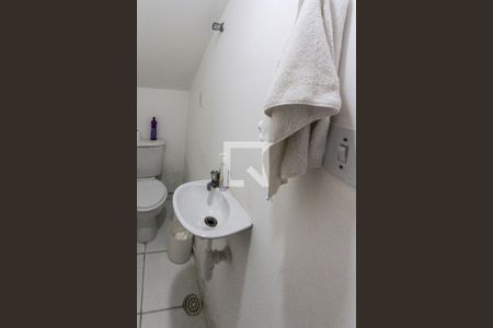 Lavabo de casa de condomínio para alugar com 2 quartos, 96m² em Vila Santa Clara, São Paulo