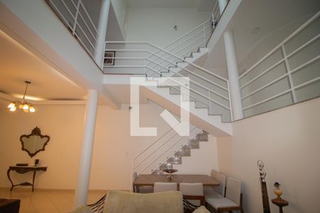 Sala de casa para alugar com 5 quartos, 380m² em Vila Albertina, São Paulo
