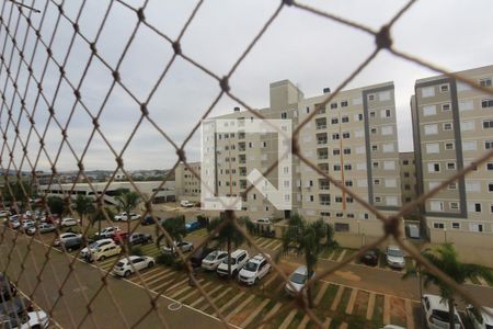 Vista  de apartamento à venda com 2 quartos, 50m² em Costa E Silva, Porto Alegre