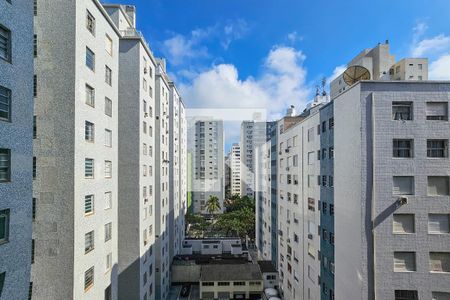 Vista Varanda sala de apartamento para alugar com 3 quartos, 106m² em Barra Funda, Guarujá