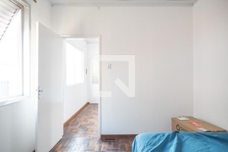 Quarto 1 de apartamento para alugar com 2 quartos, 40m² em Cristal, Porto Alegre