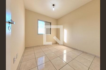 Quarto 1 de apartamento para alugar com 2 quartos, 55m² em Vila Palmeiras, São Paulo