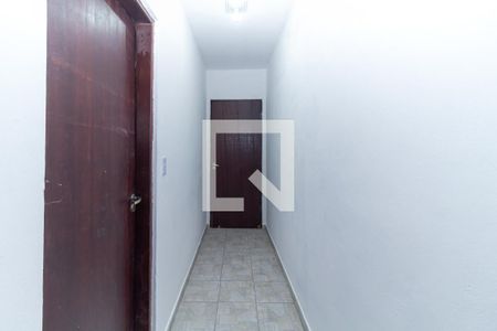 Corredor de casa para alugar com 1 quarto, 80m² em Vila Ema, São Paulo