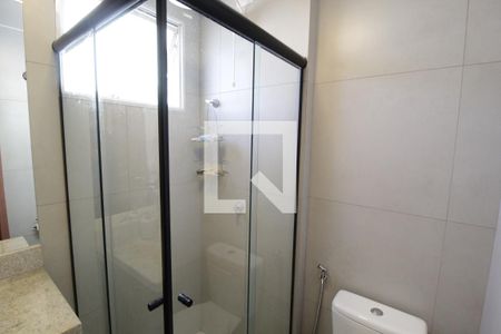 Banheiro do Quarto 1 de apartamento para alugar com 2 quartos, 60m² em Granja Marileusa, Uberlândia