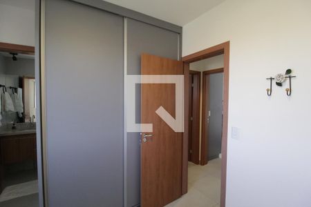 Quarto 1 - Suíte de apartamento para alugar com 2 quartos, 60m² em Granja Marileusa, Uberlândia