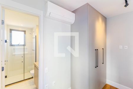 Suíte 1 de apartamento para alugar com 2 quartos, 74m² em Jardim das Acácias, São Paulo