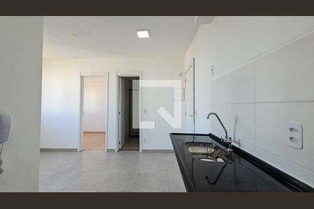 Cozinha de apartamento para alugar com 2 quartos, 33m² em Jardim Prudência, São Paulo