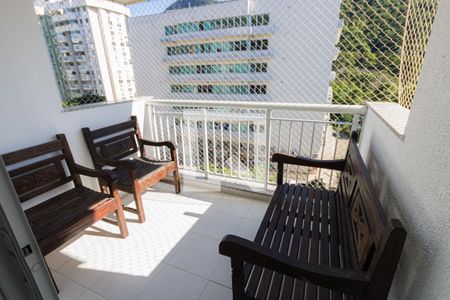 Varanda de apartamento à venda com 3 quartos, 74m² em Camorim, Rio de Janeiro