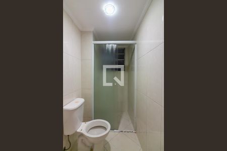 Banheiro de apartamento à venda com 2 quartos, 42m² em São Pedro, Osasco